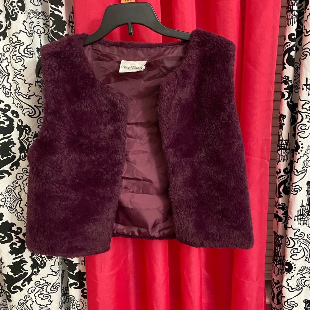 Girl vest size 14
